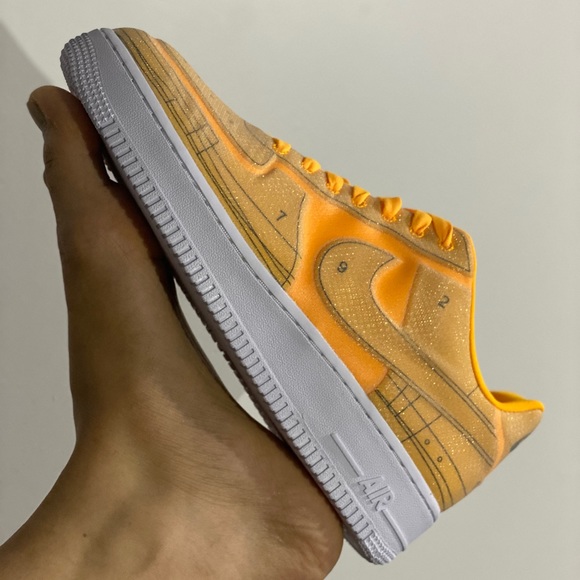 Women Air Force 1 "Laser Orange" - Picture 4 of 4